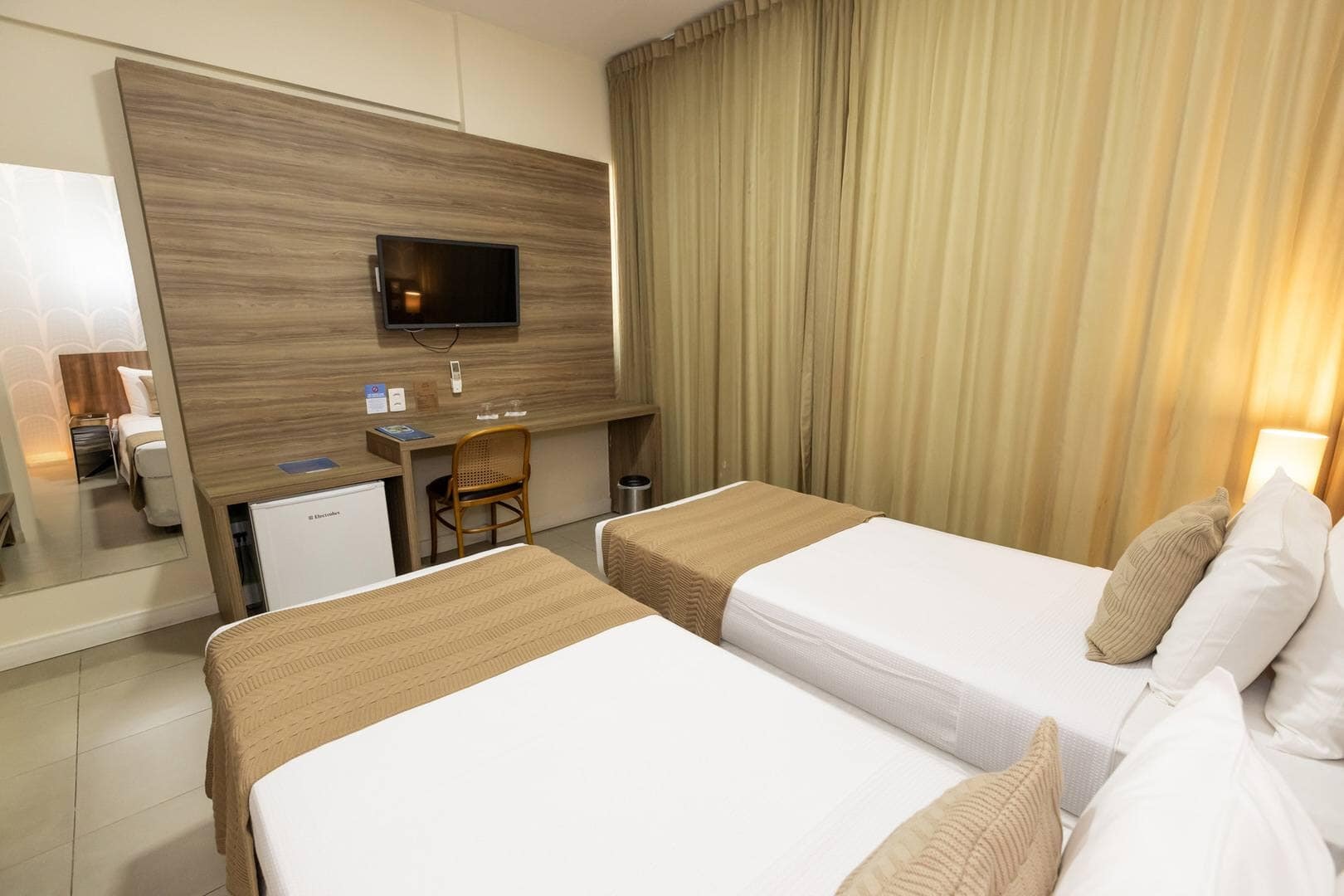 Double or Twin Standard