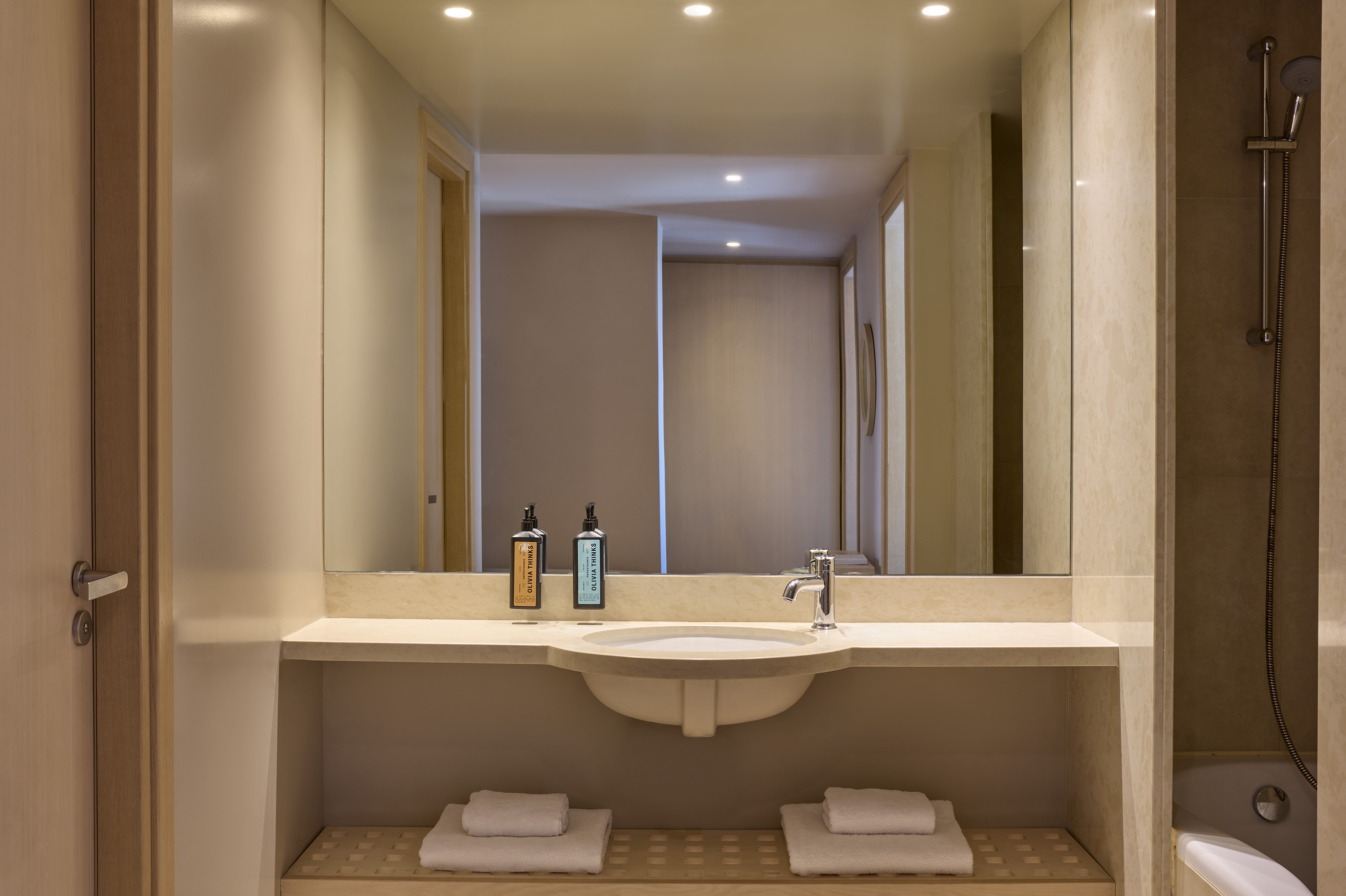 Family Room Land View