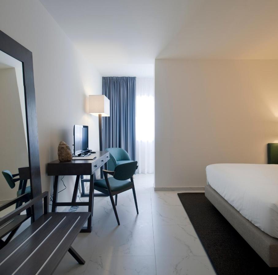 Double or Twin Premium Sea View