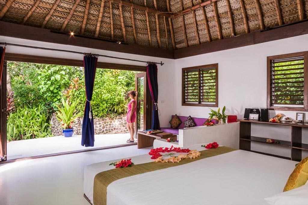 Bungalow Garden View