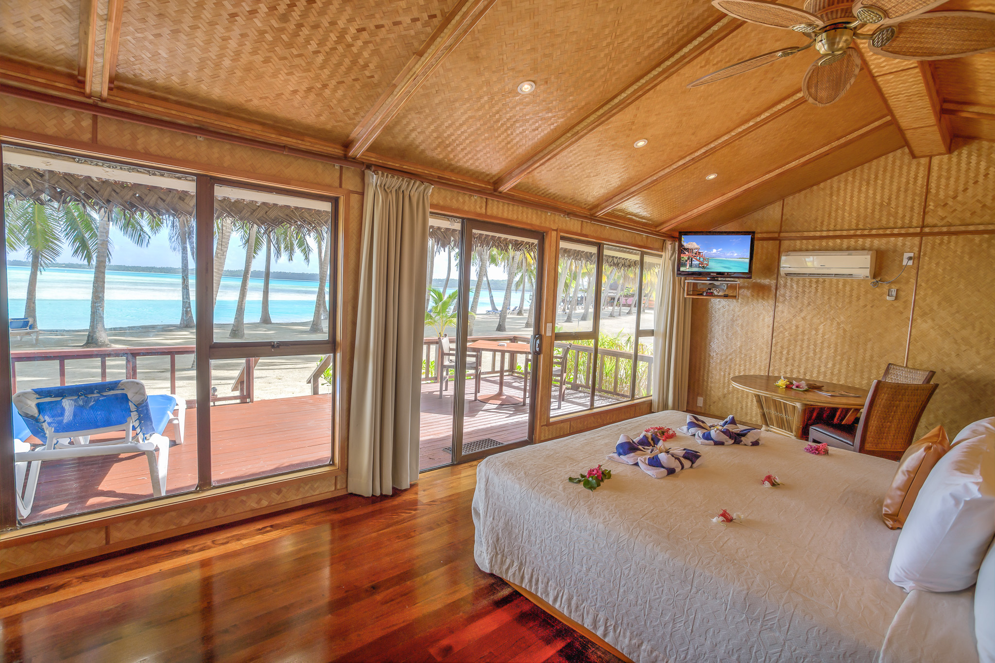 Bungalow Premium Beach Front
