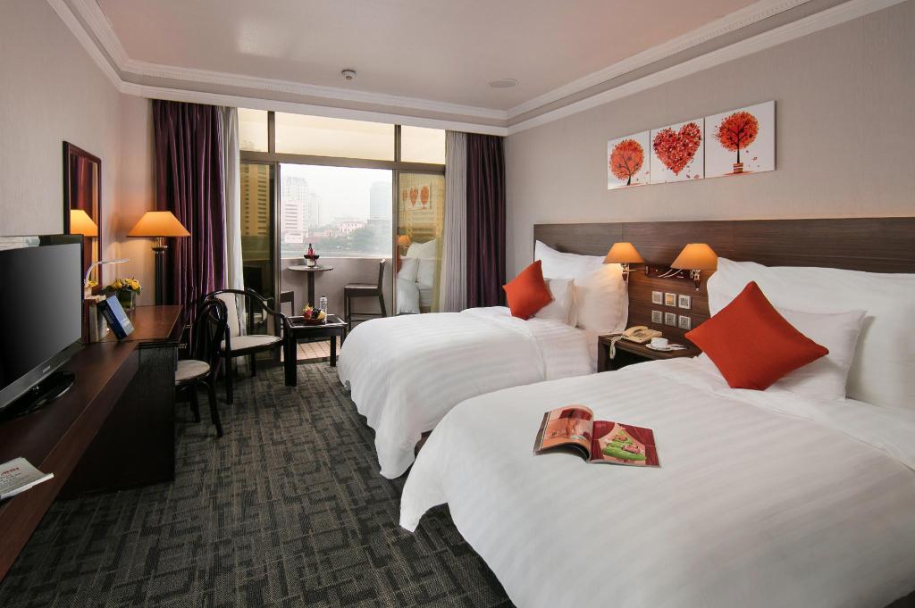 Twin Superior City View