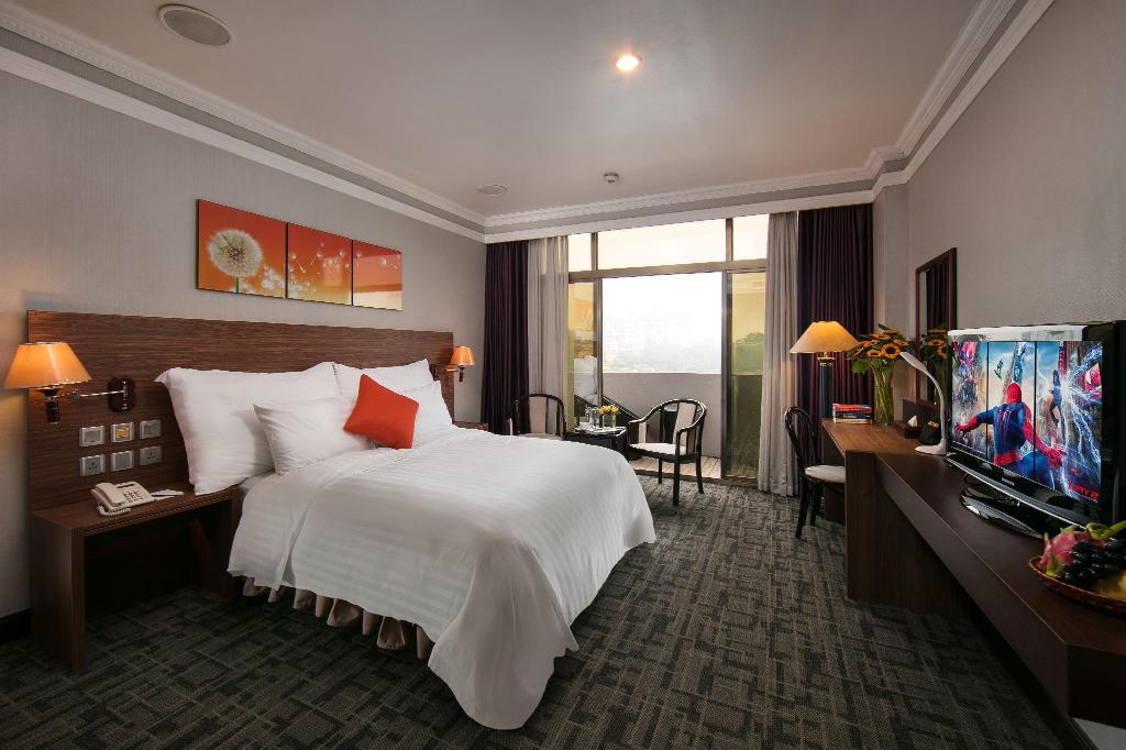 Double Superior Lake View