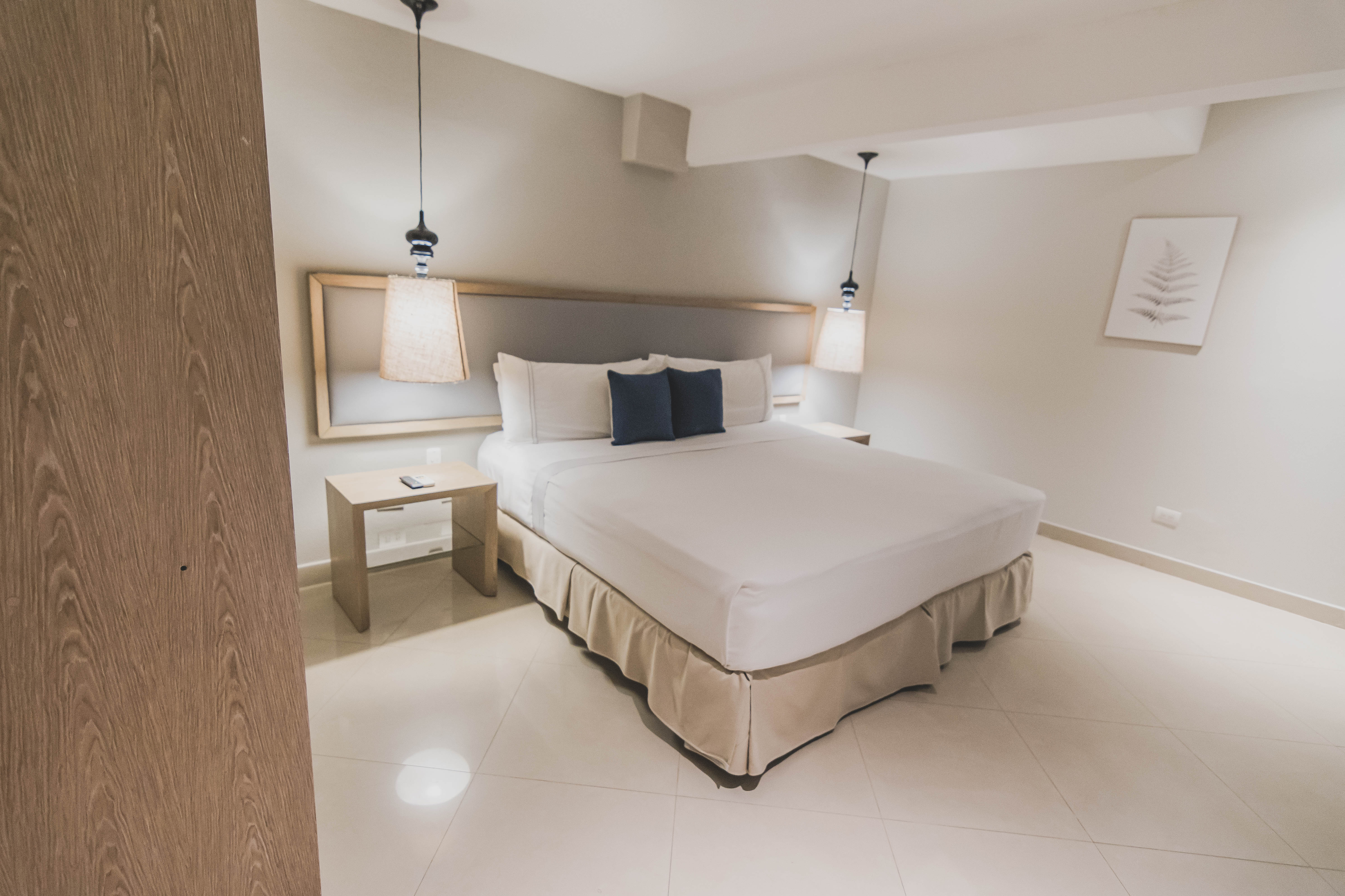 Double Deluxe One Bed