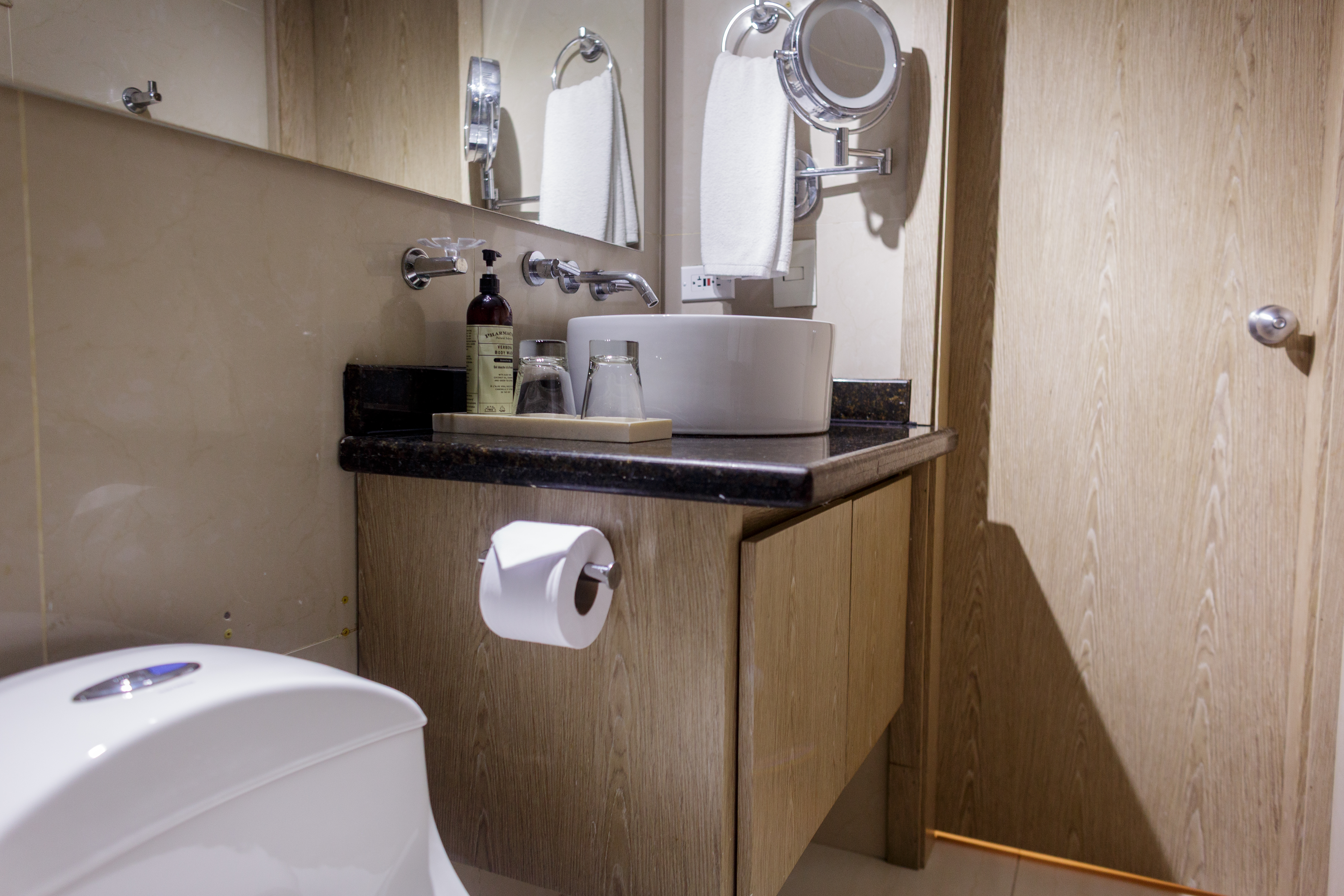 Double Deluxe One Bed