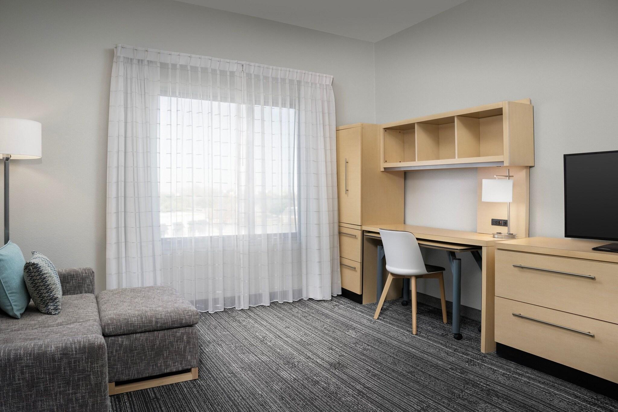 Suite Queen Size Bed