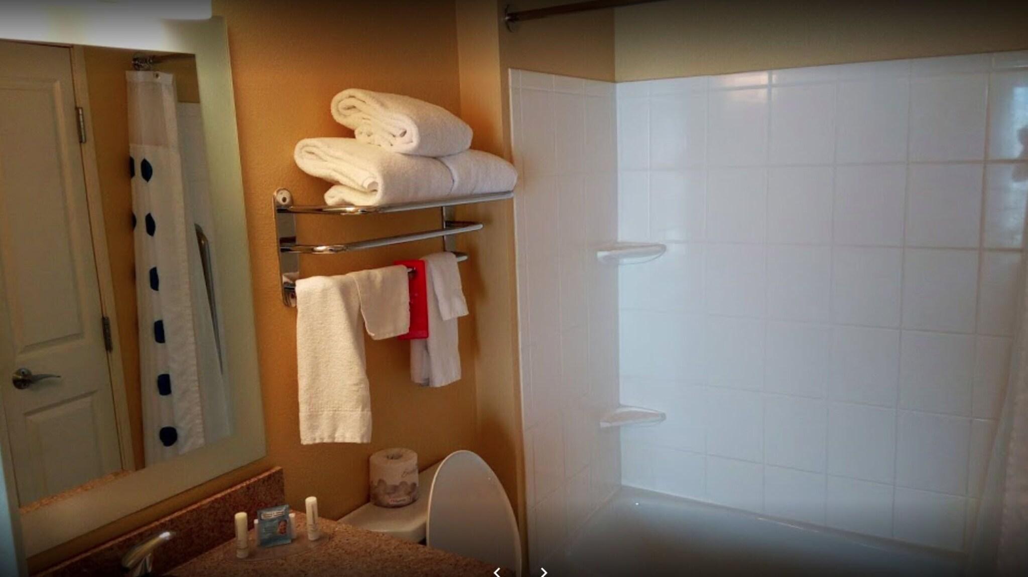 Suite Queen Size Bed