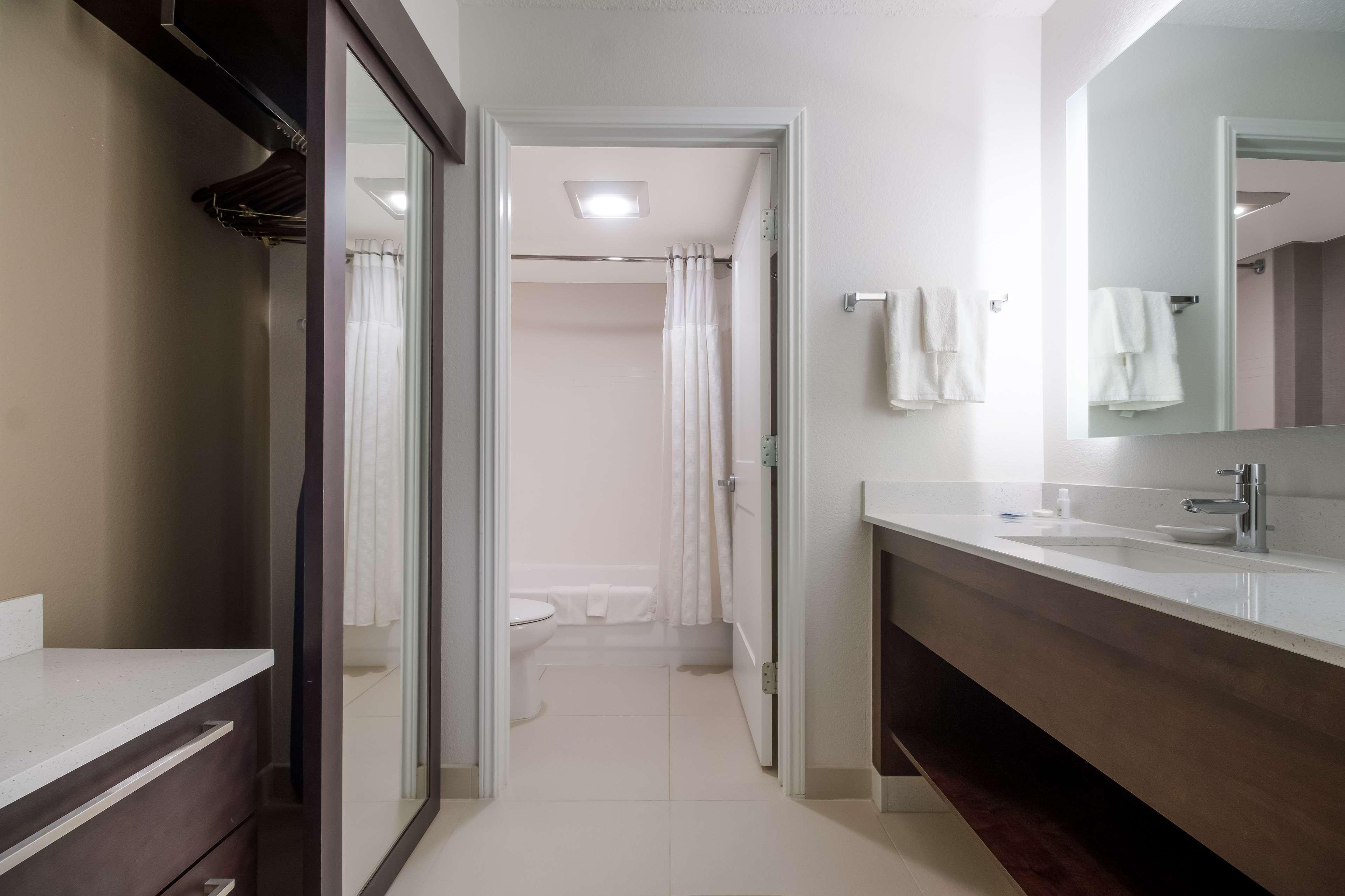 Suite Two Queen Beds