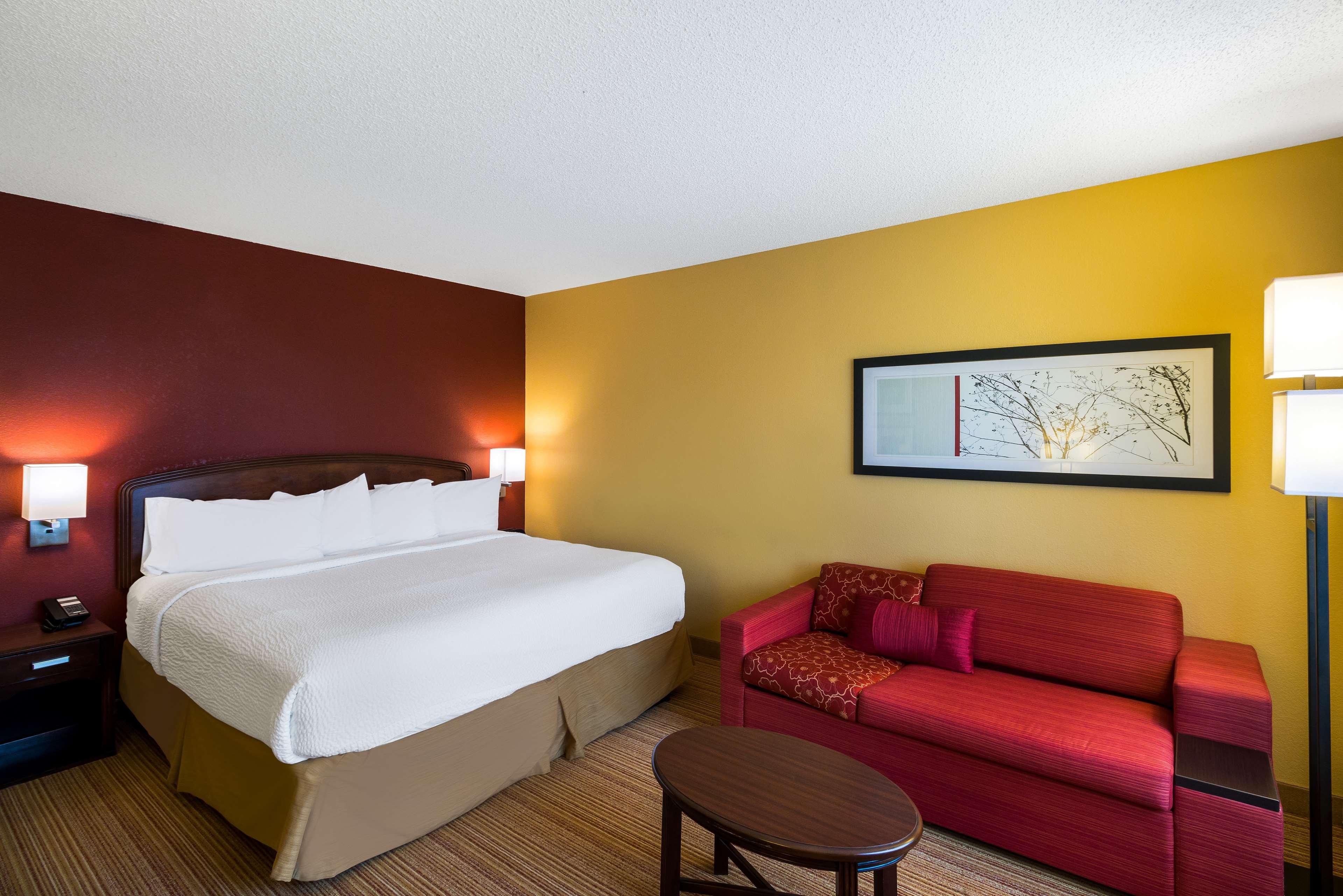 Double Deluxe King Bed