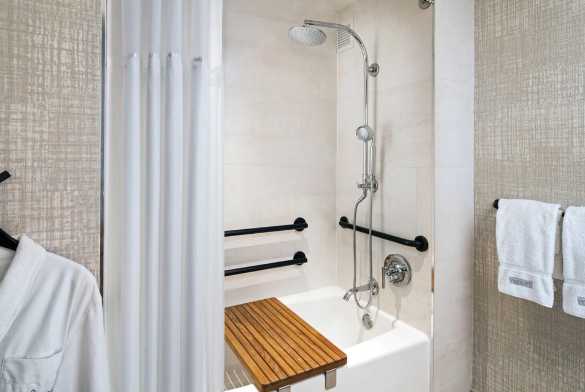 Double Accessible with Views