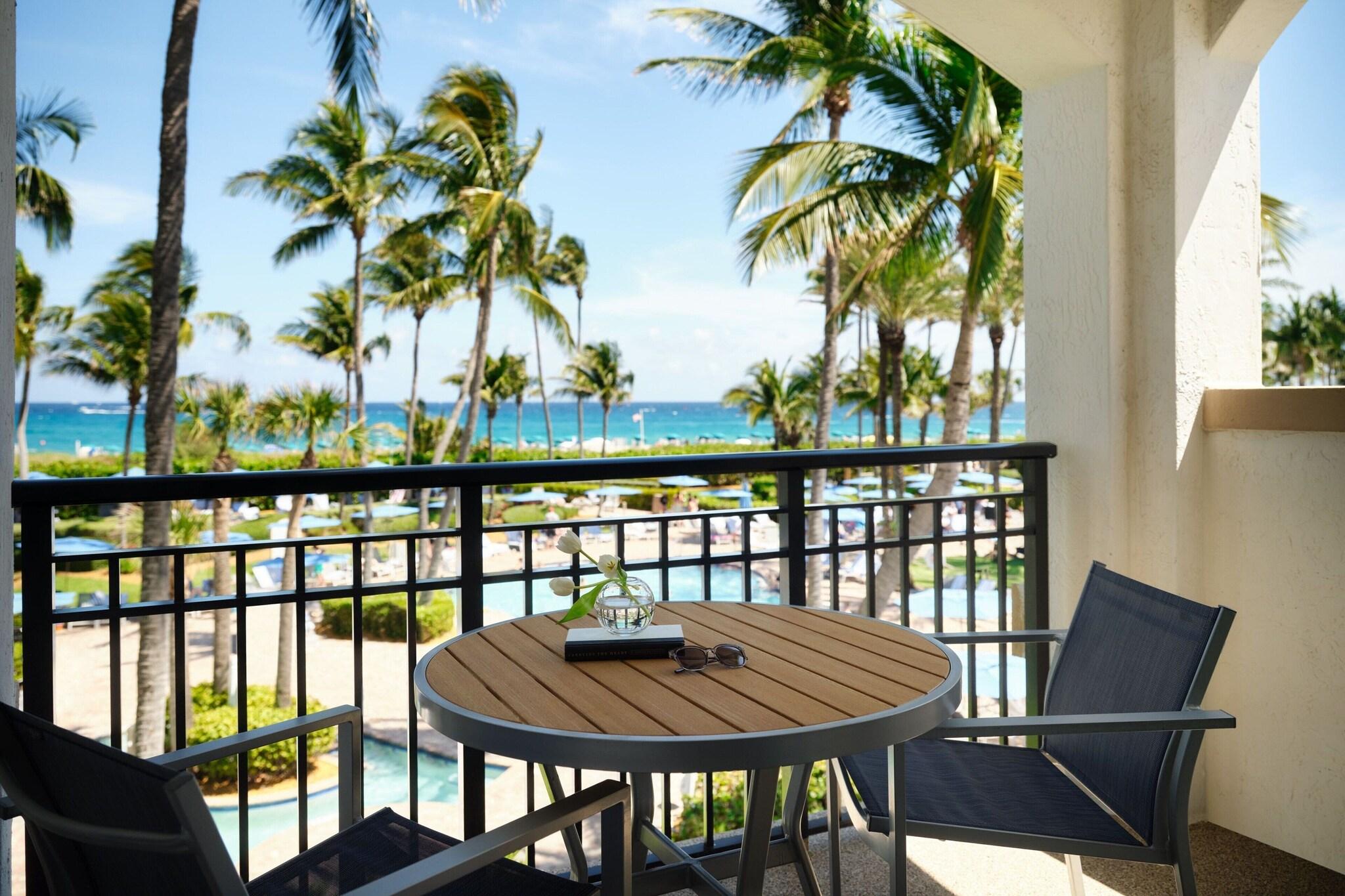 Villa Ocean Front King Bed