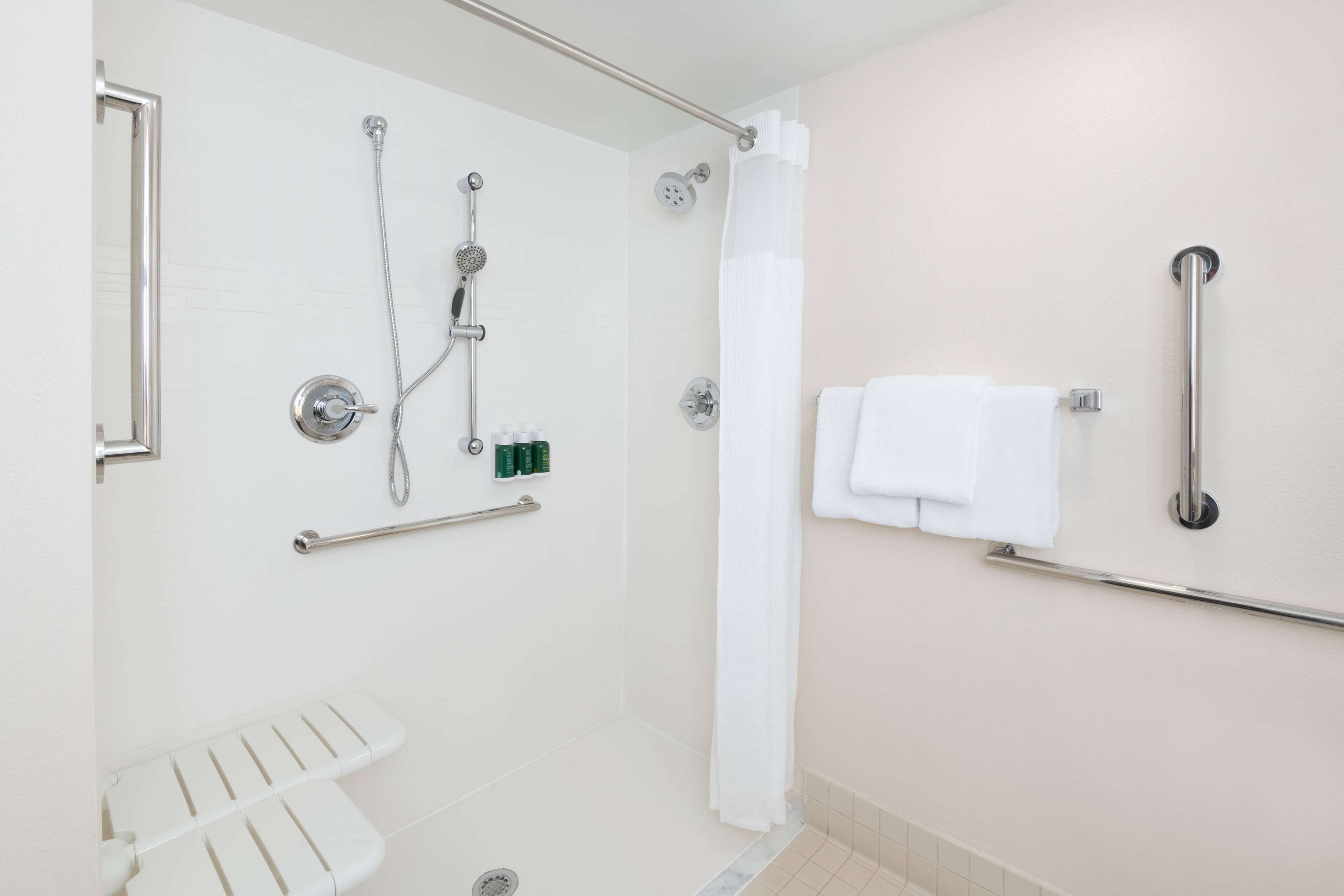 Suite Queen Size Bed