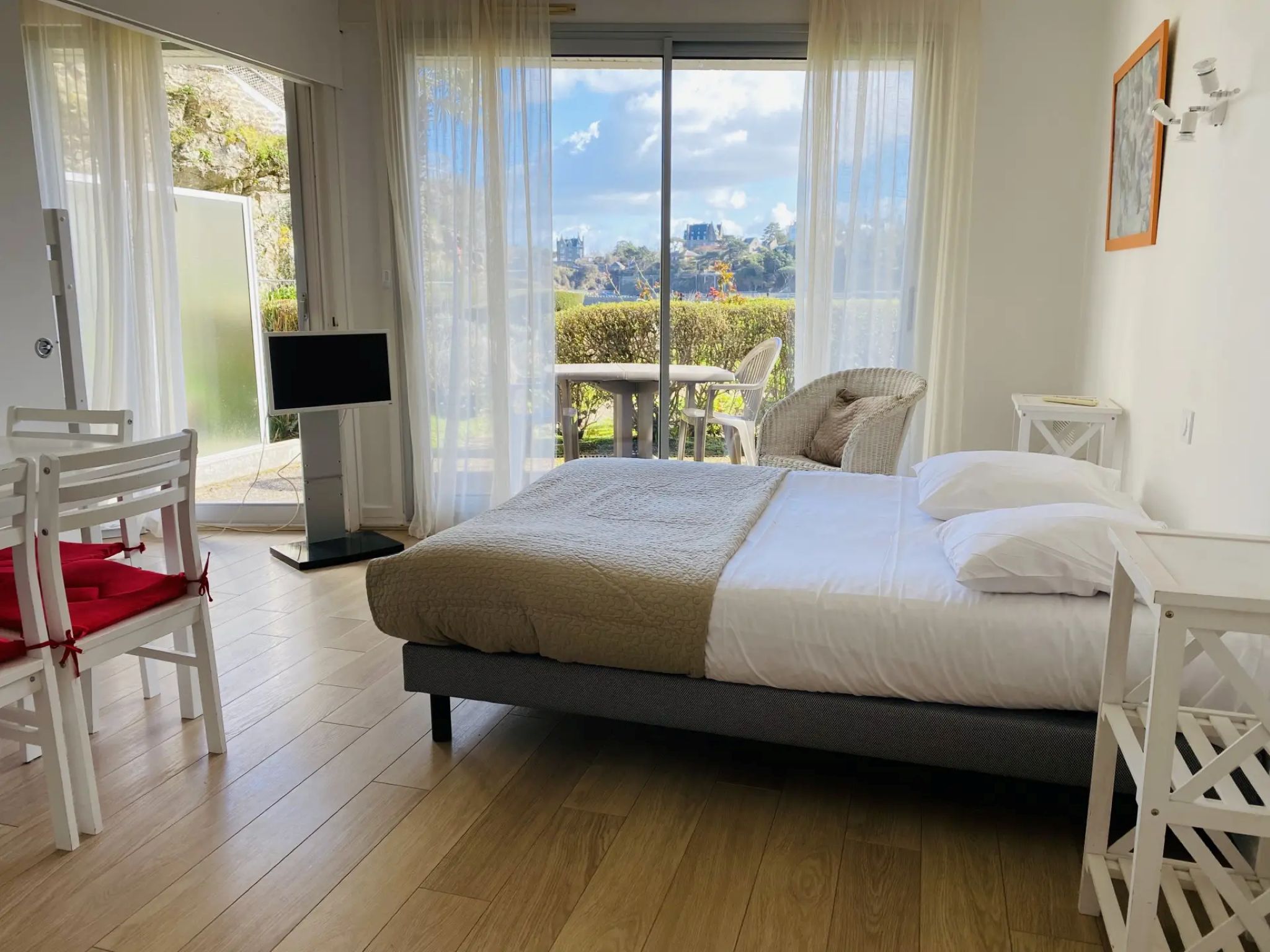 Apartment Two Queen Beds