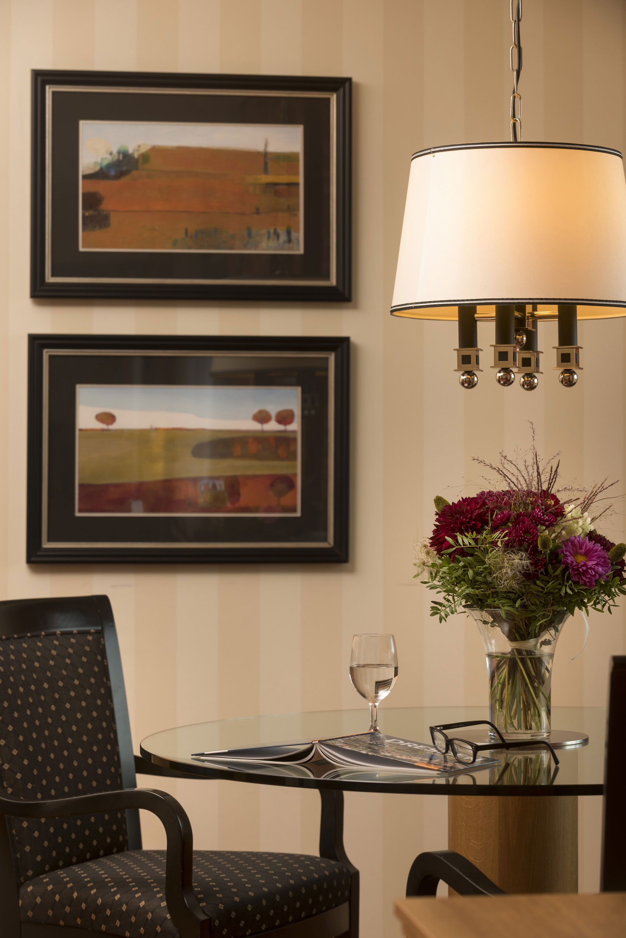 Family Room Capacity 5