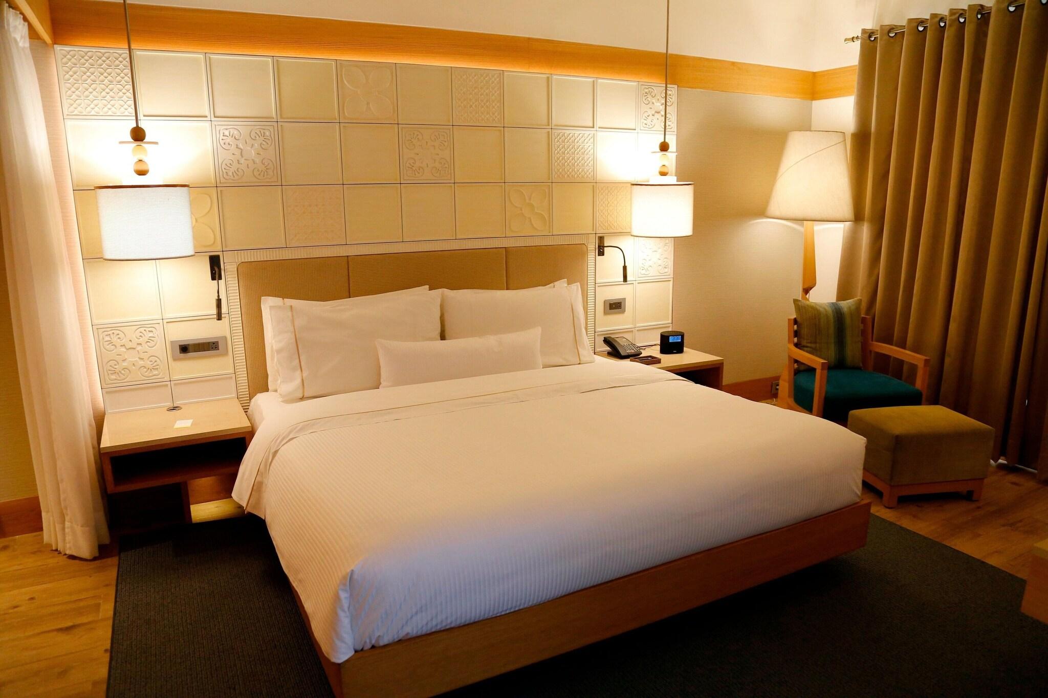 Family Room King Size Bed