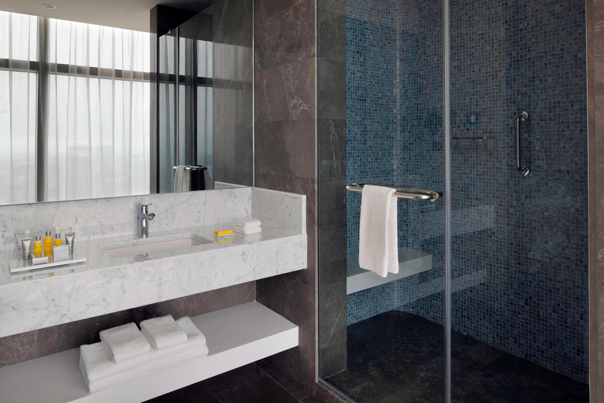 Double Executive King Bed