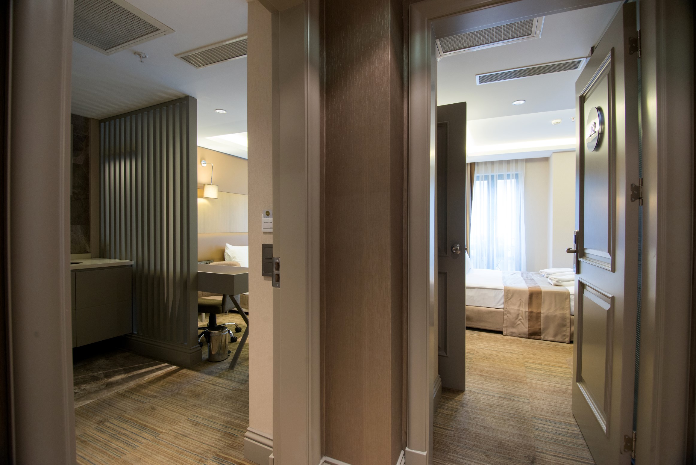 Double Connecting Room