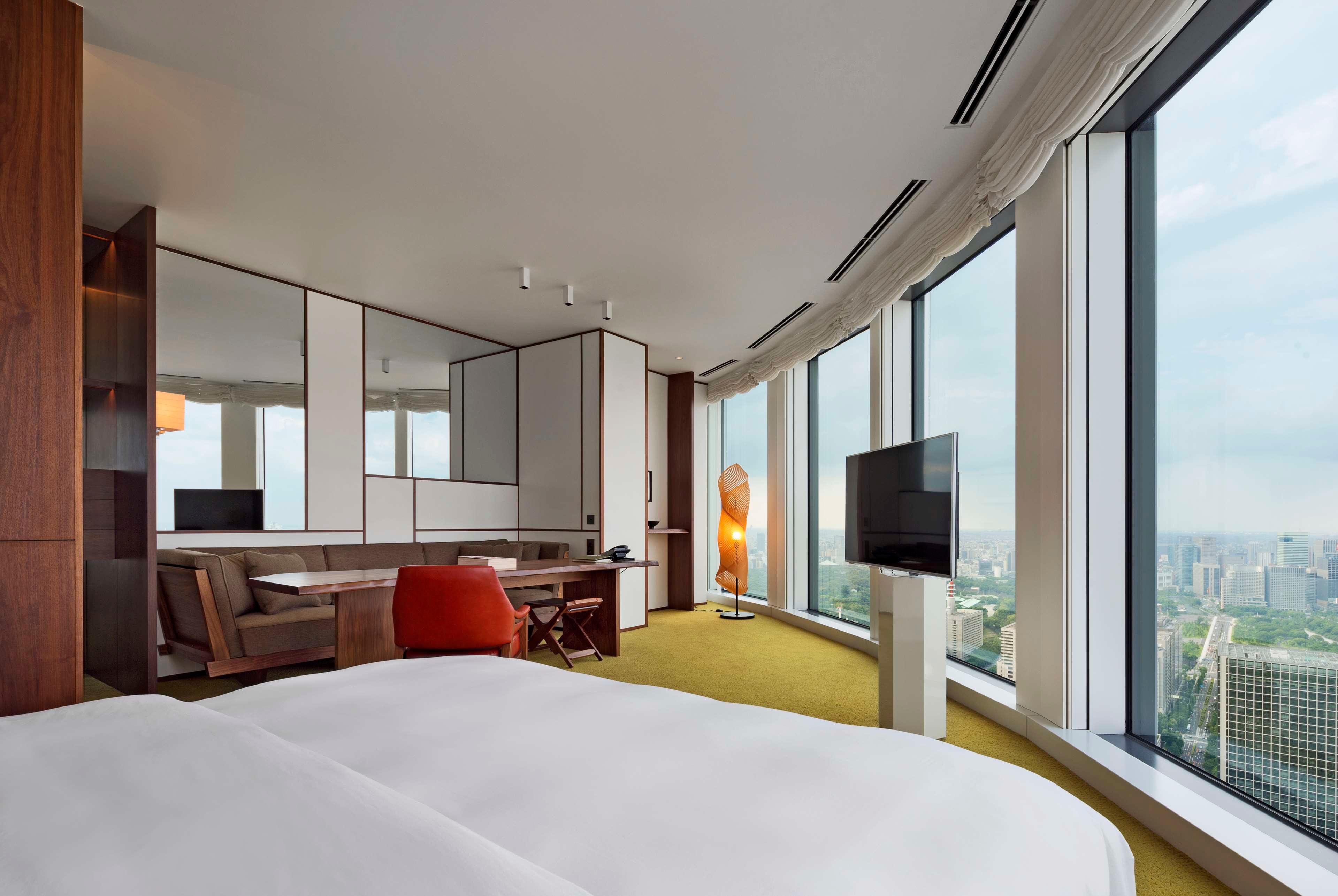 Double Deluxe King Bed