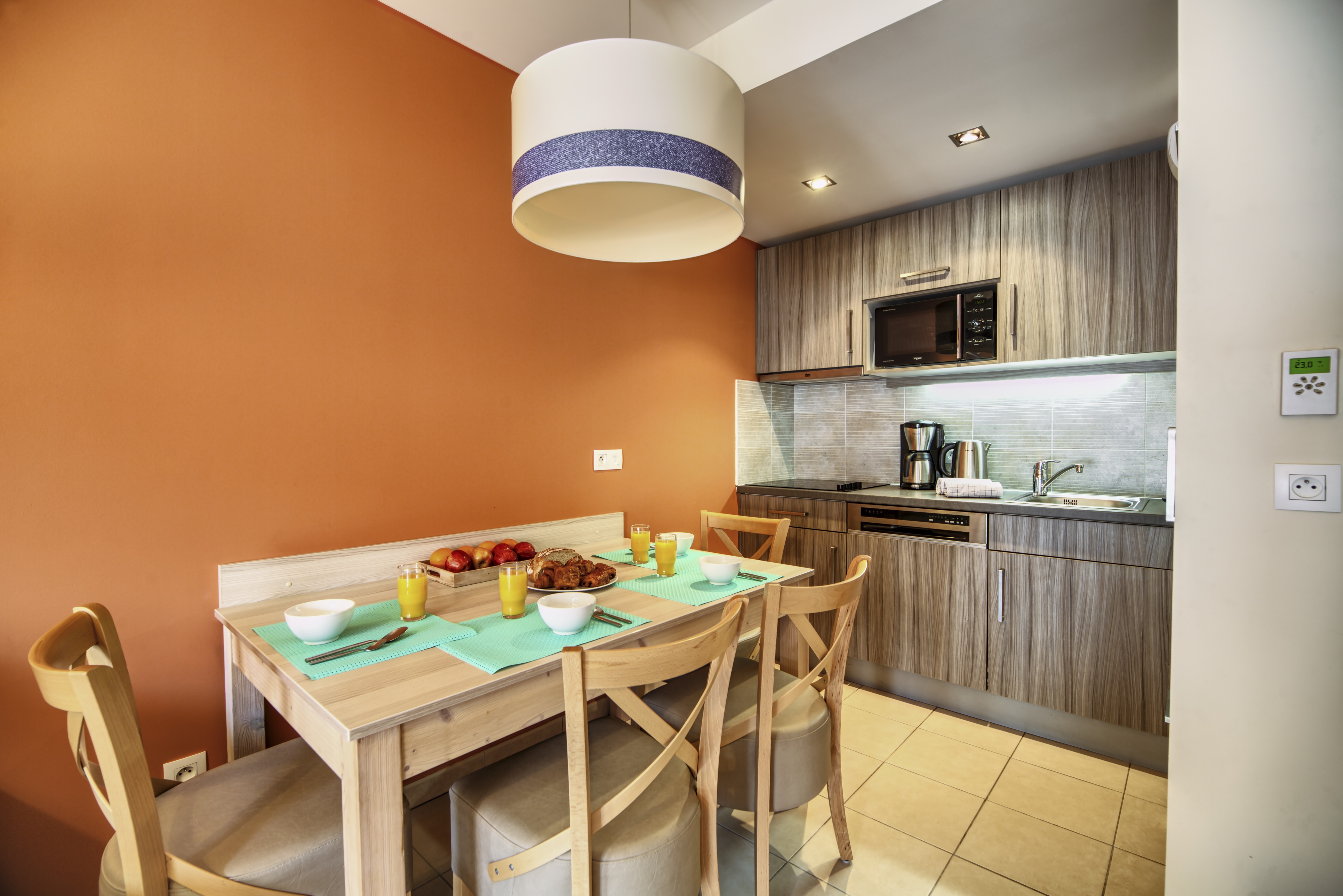 Apartment Capacity 6