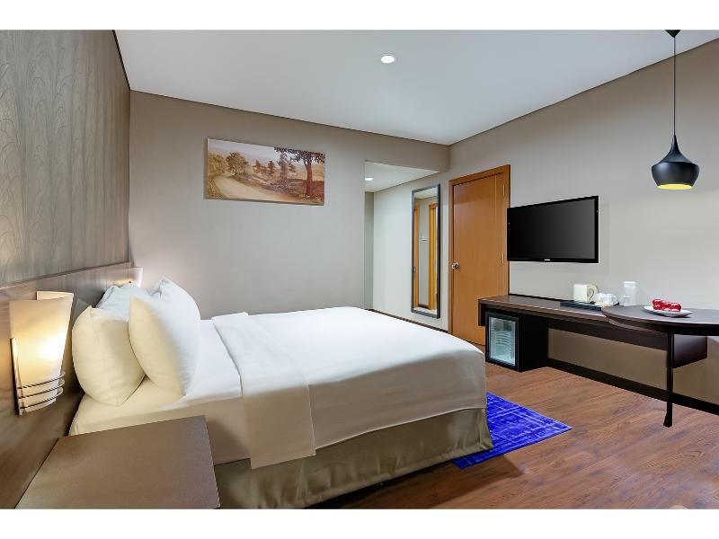 Double or Twin Deluxe