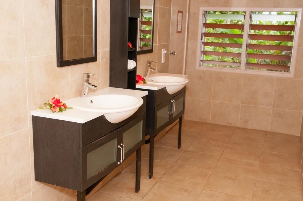 Double Deluxe Side Sea View