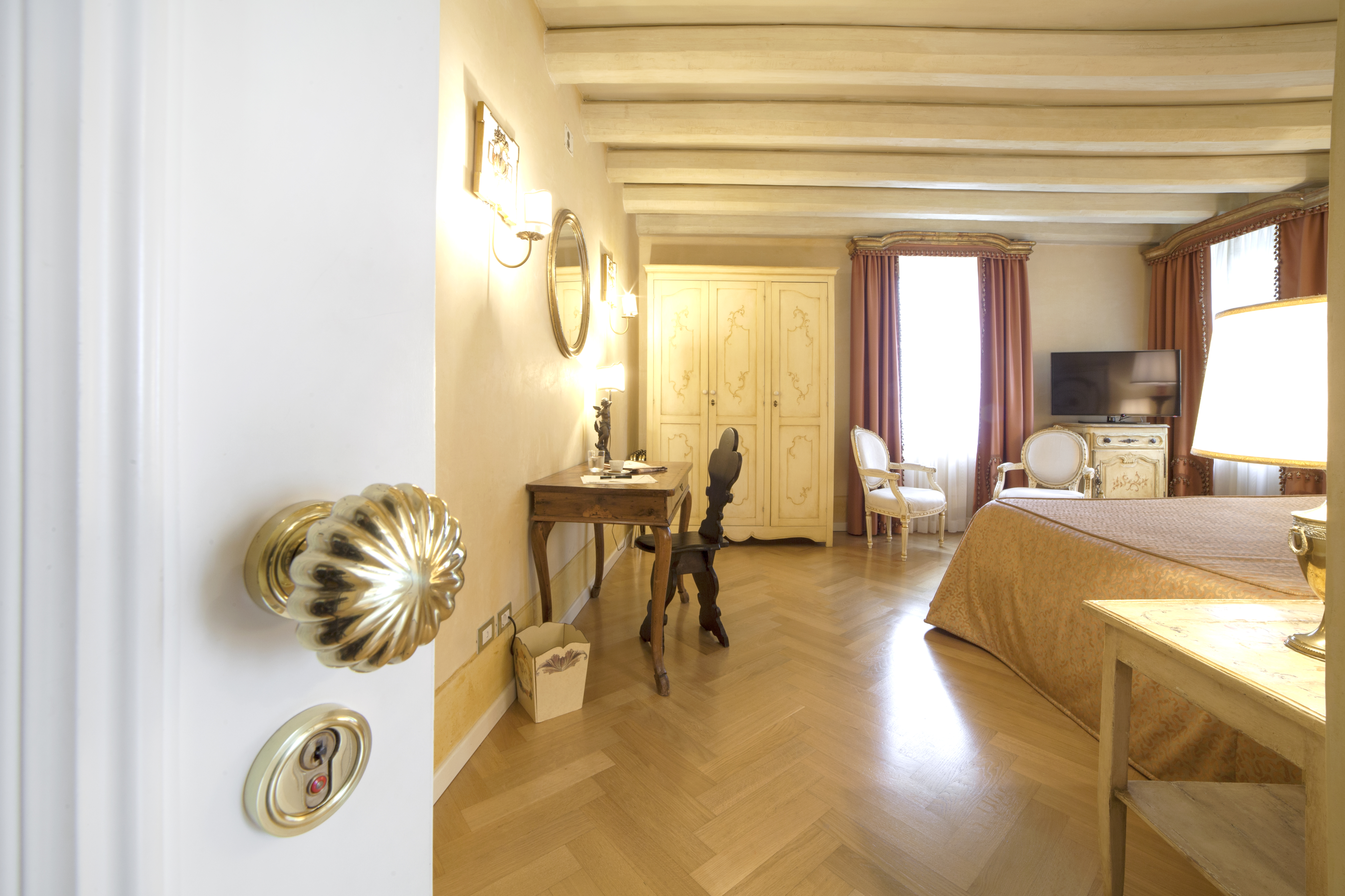 Double or Twin Deluxe