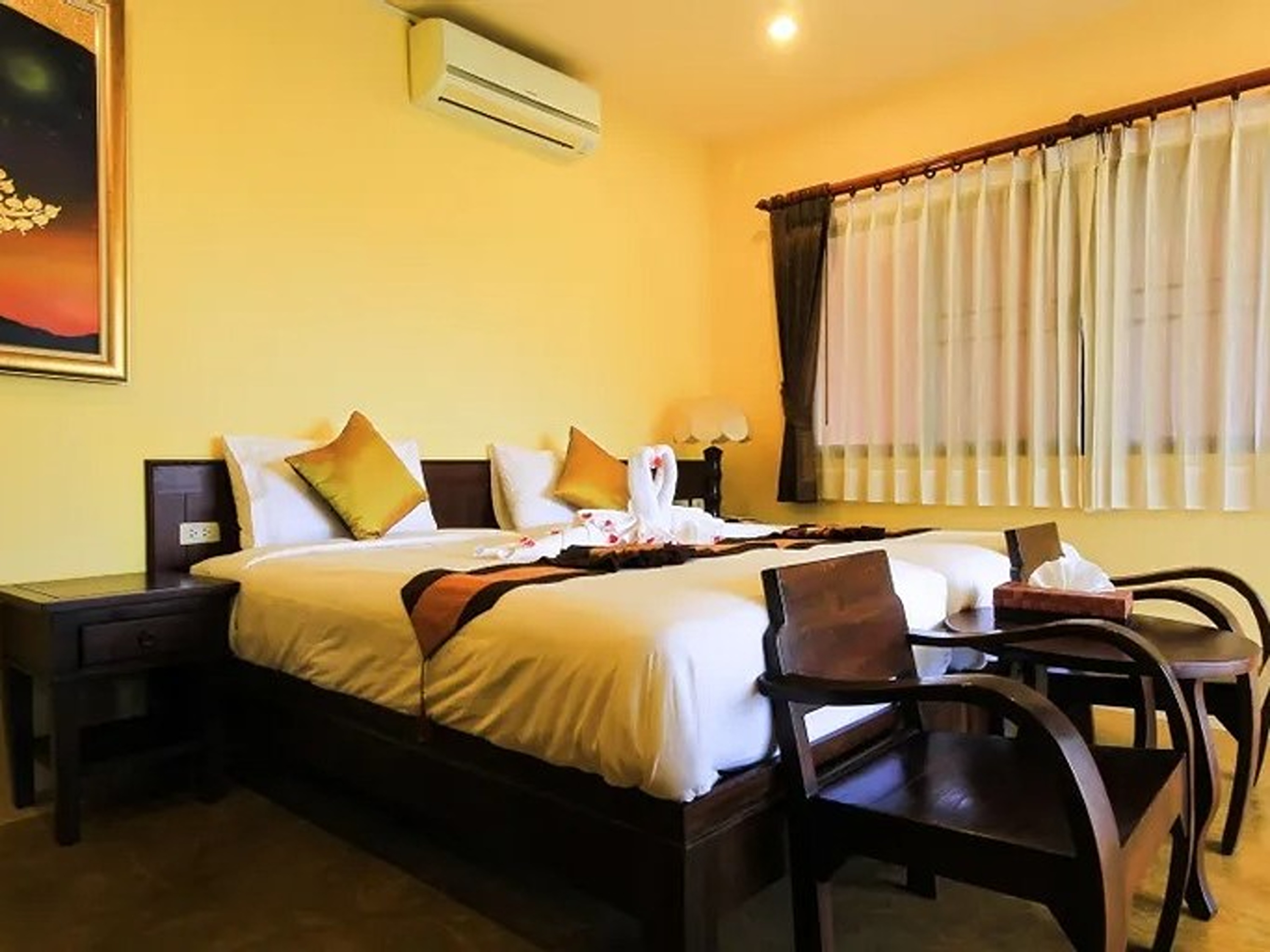 Double Deluxe King Bed