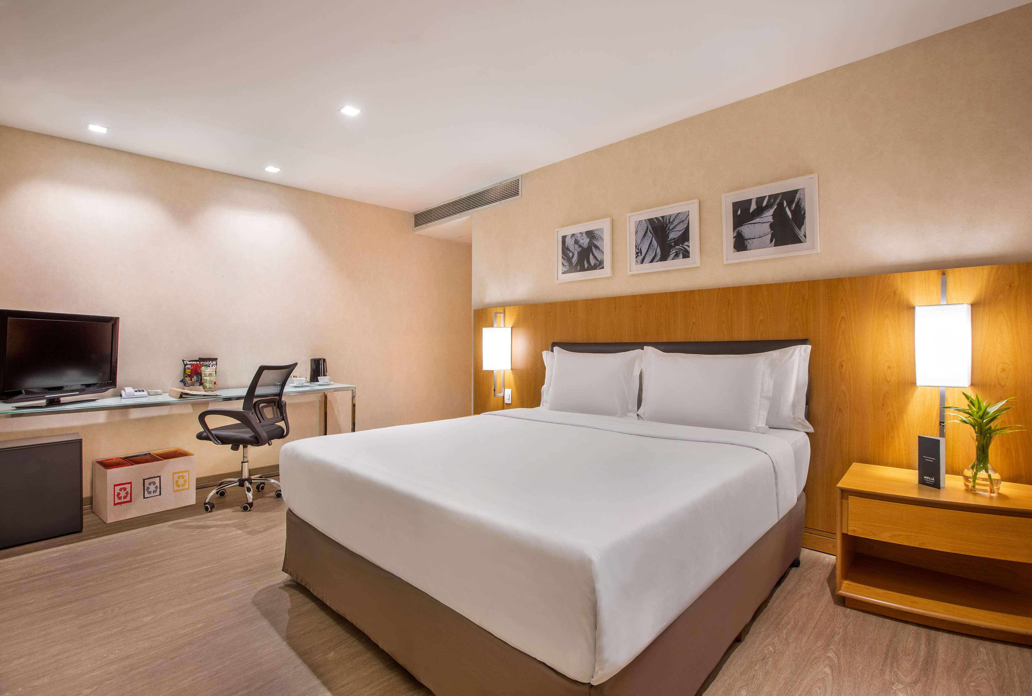 Double Queen Size Bed