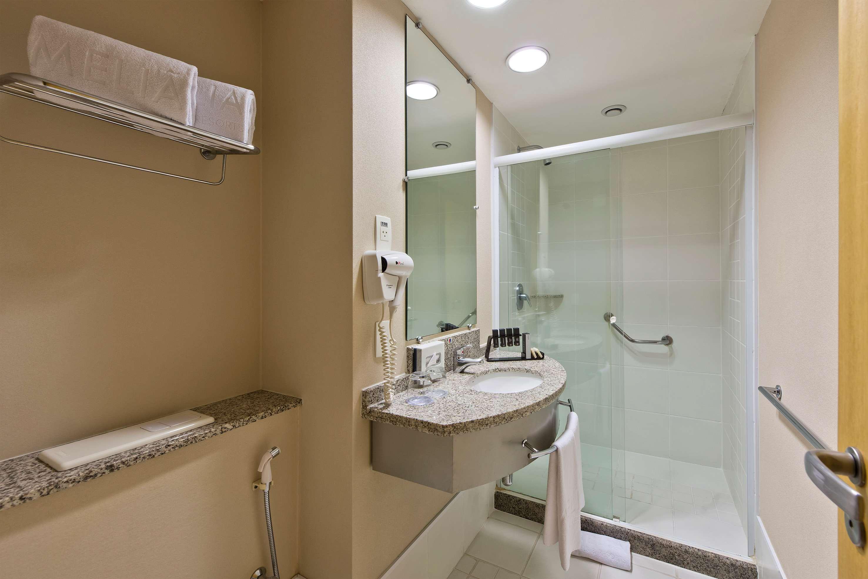 Double Deluxe Queen Bed