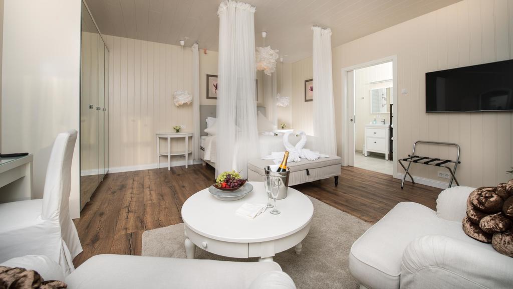 Junior Suite Standard