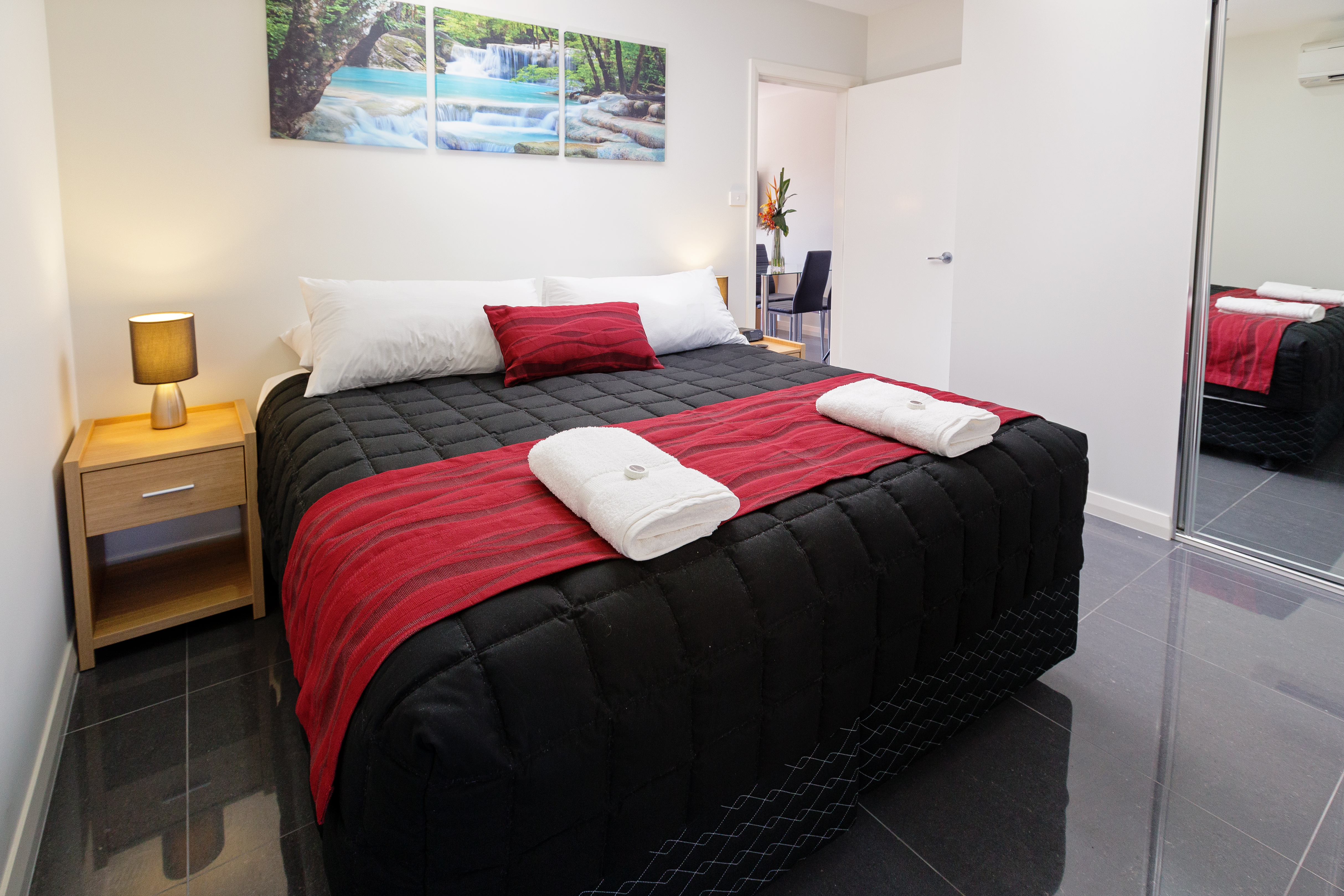 Apartment Deluxe One Bedroom