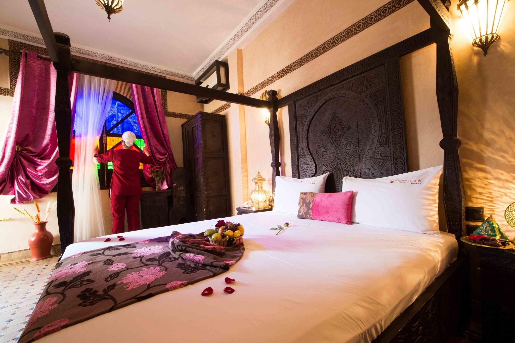 Suite Deluxe King Bed