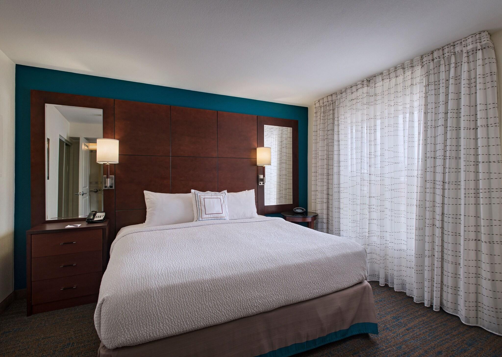 Suite King Bed One Bedroom 