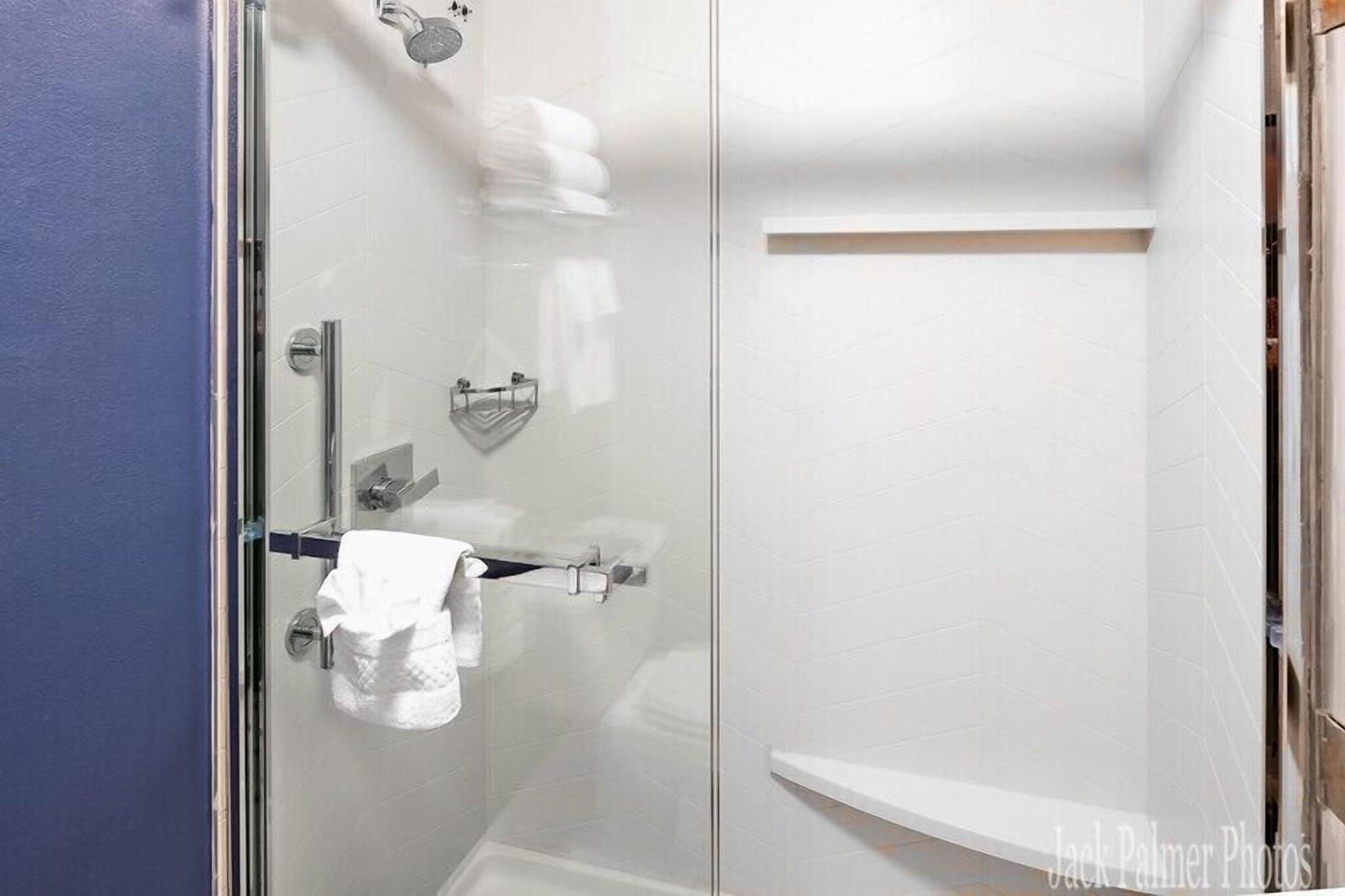 Studio King Size Bed