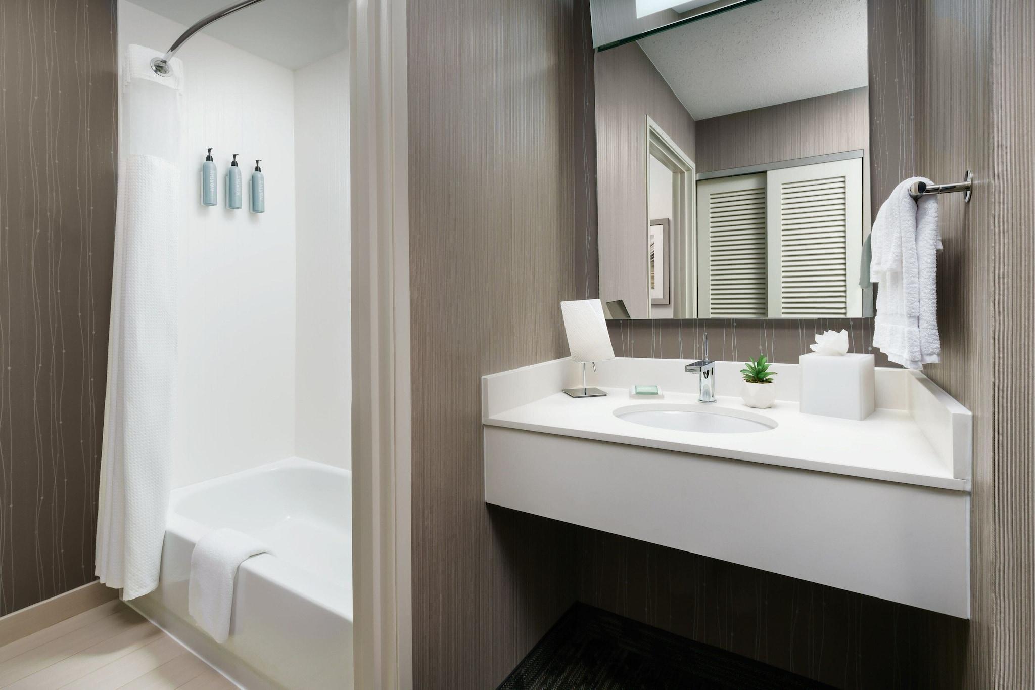 Quadruple Accessible-two Queen Beds