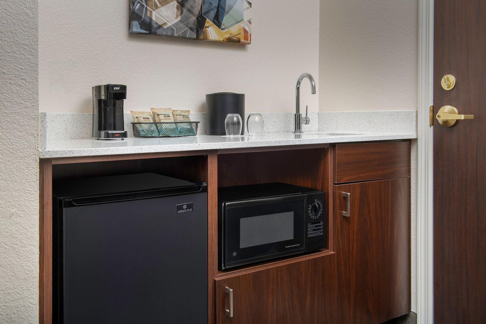 Studio Accessible Two Double Beds