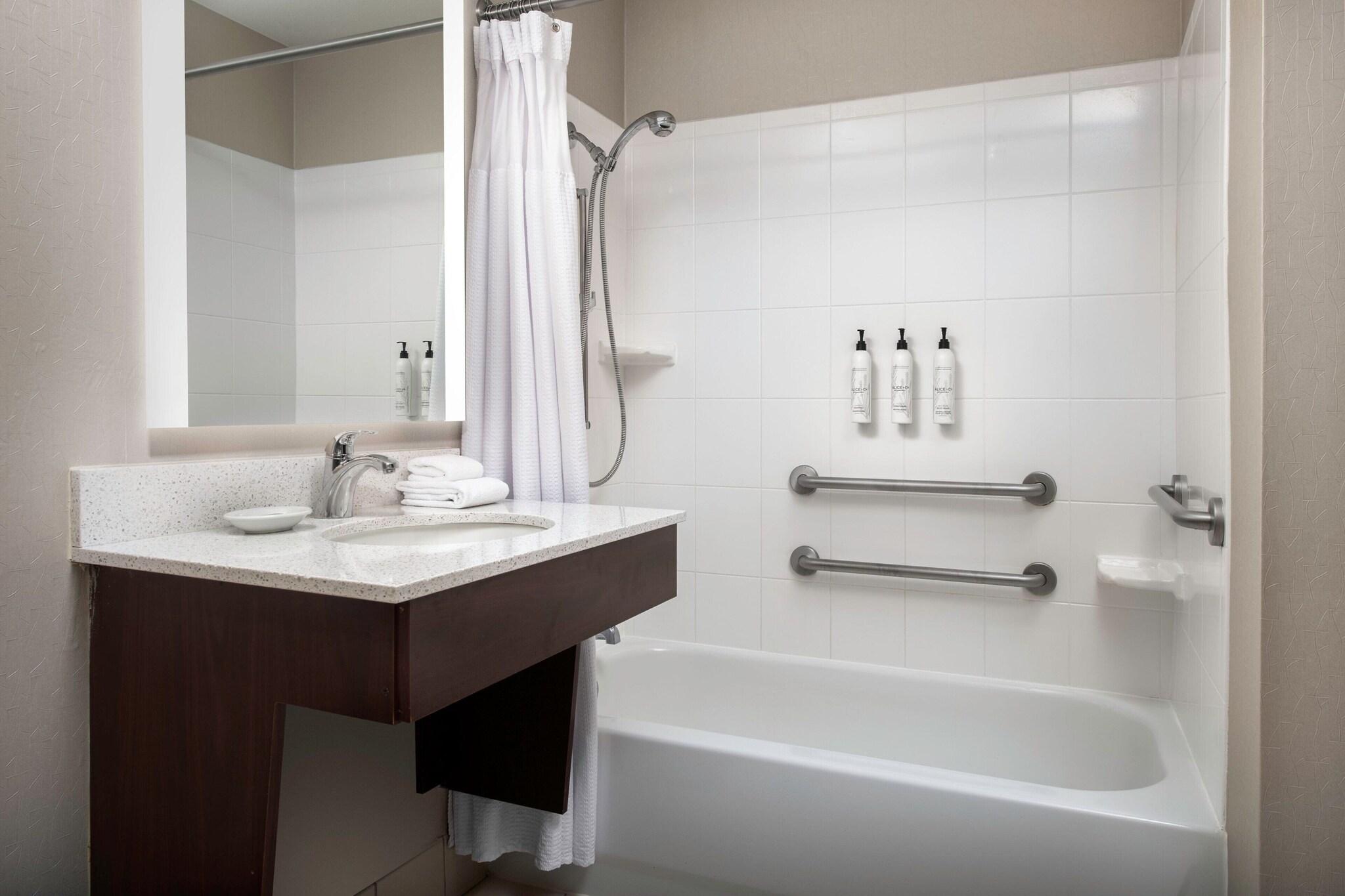 Studio Accessible Two Double Beds