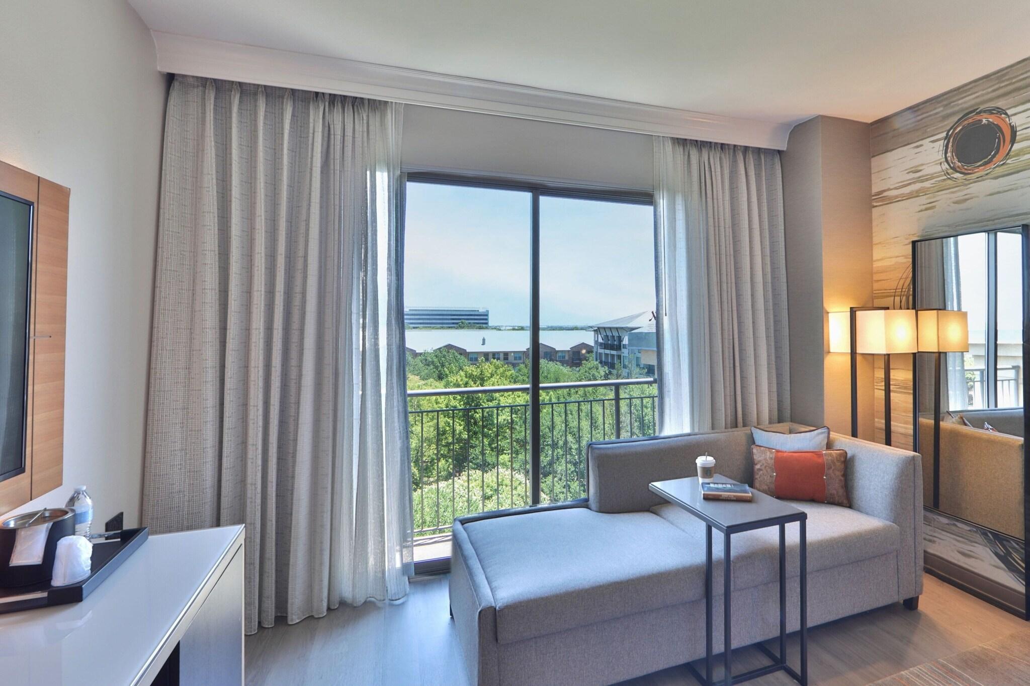 Double Club King Bed