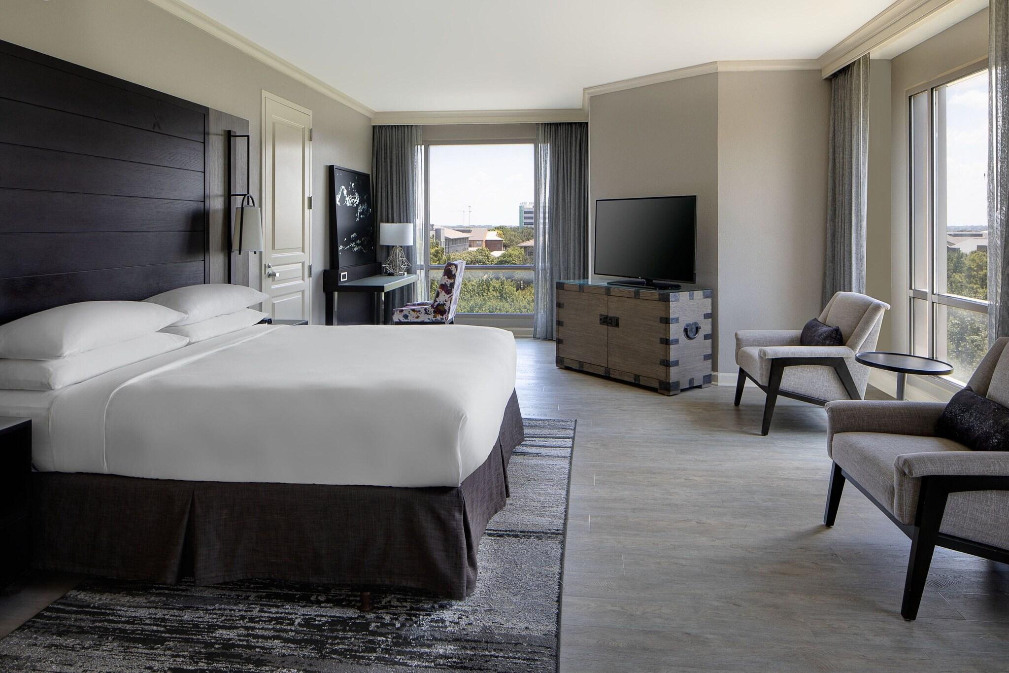 Suite Deluxe King Bed