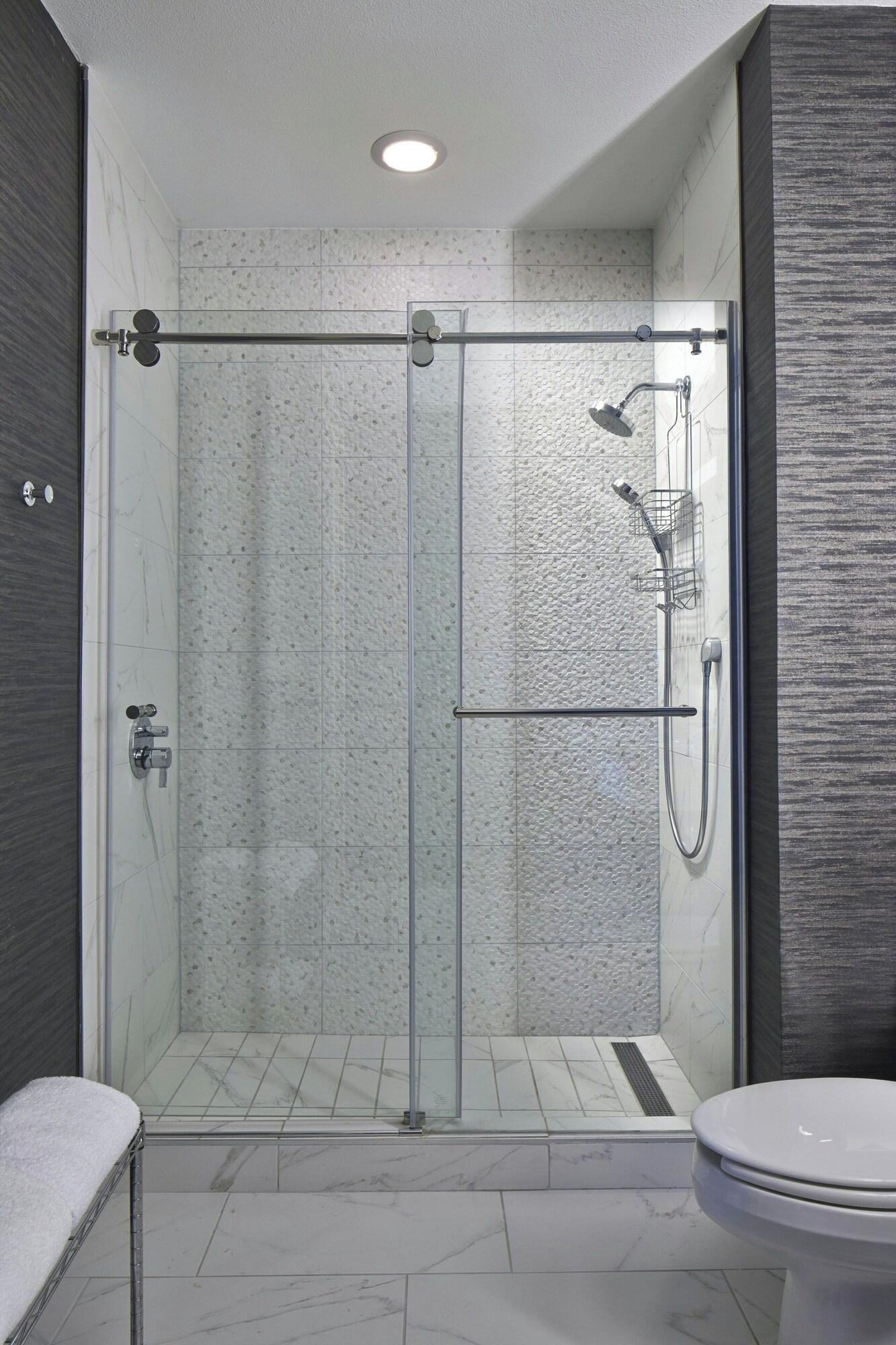 Suite Deluxe King Bed