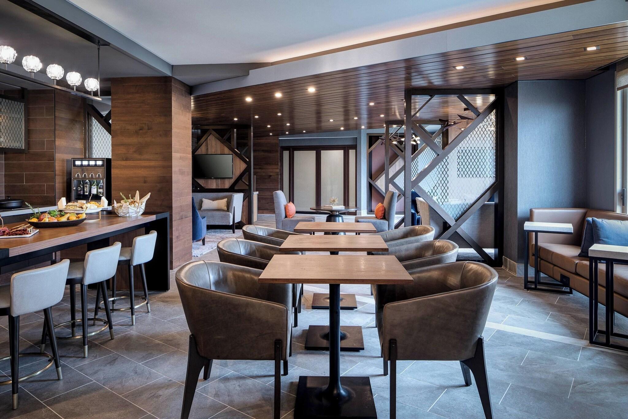 Double Club King Bed