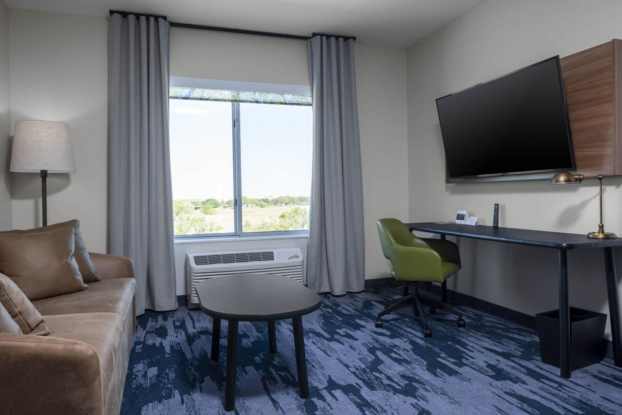 Suite City View King Bed