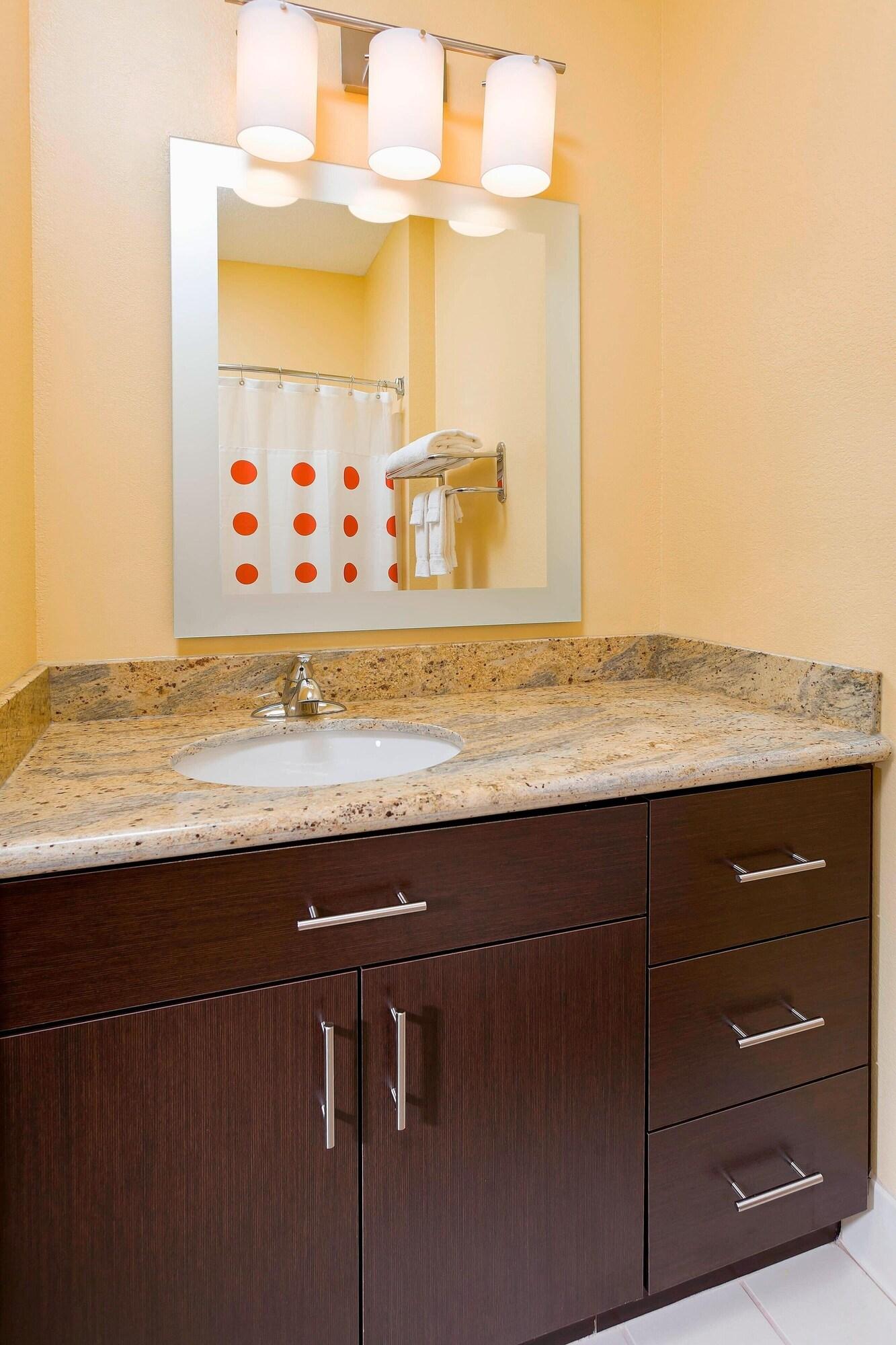 Studio Queen Size Bed