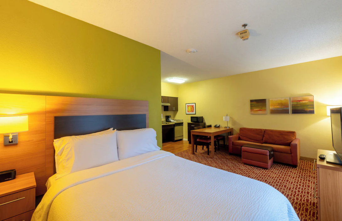 Suite Queen Size Bed