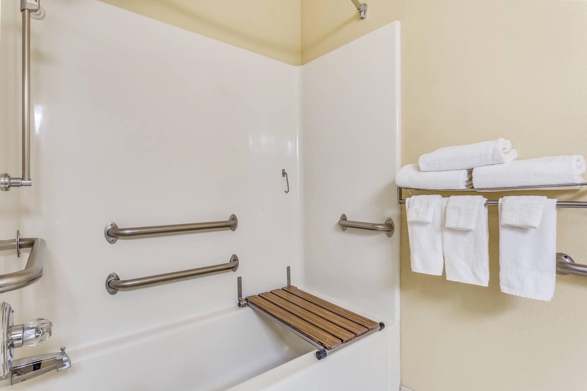 Studio Queen Size Bed