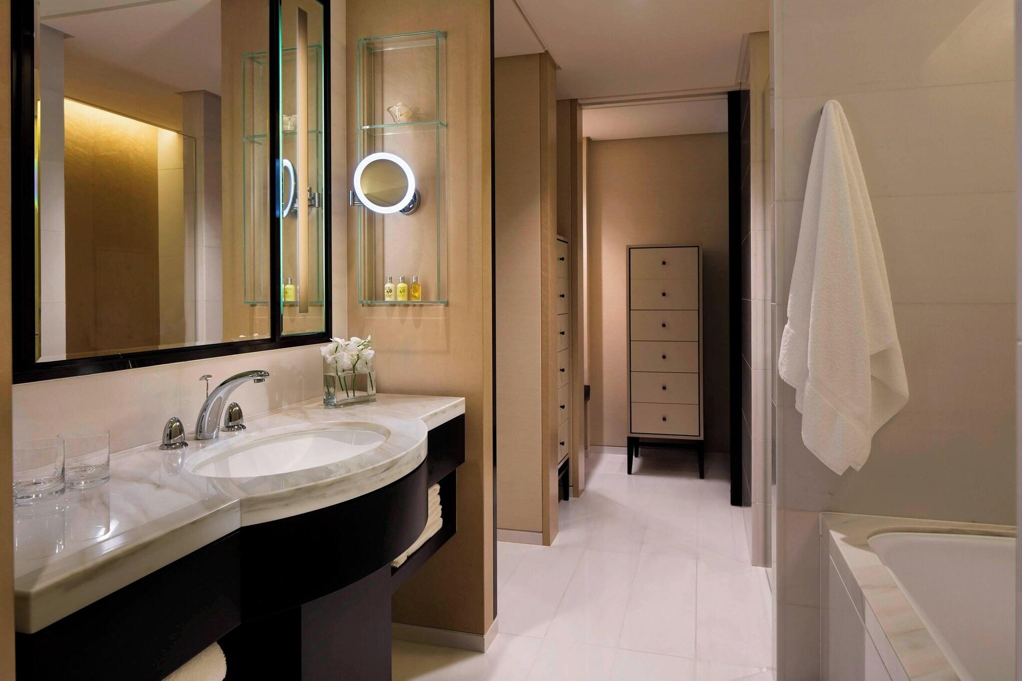 Double Executive King Bed