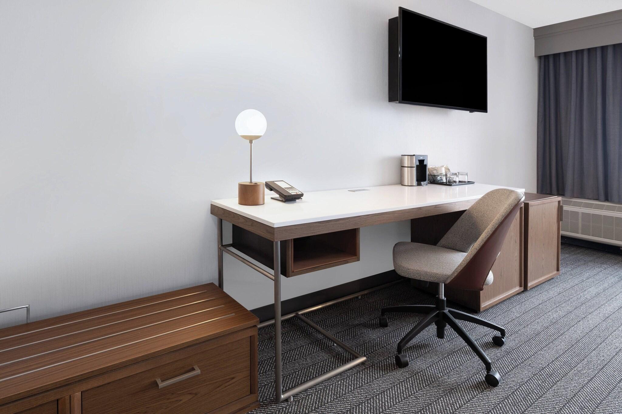 Suite King Bed One Bedroom 