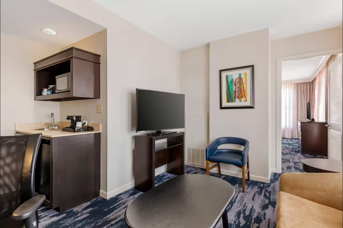 Suite Two Double Beds One Bedroom 