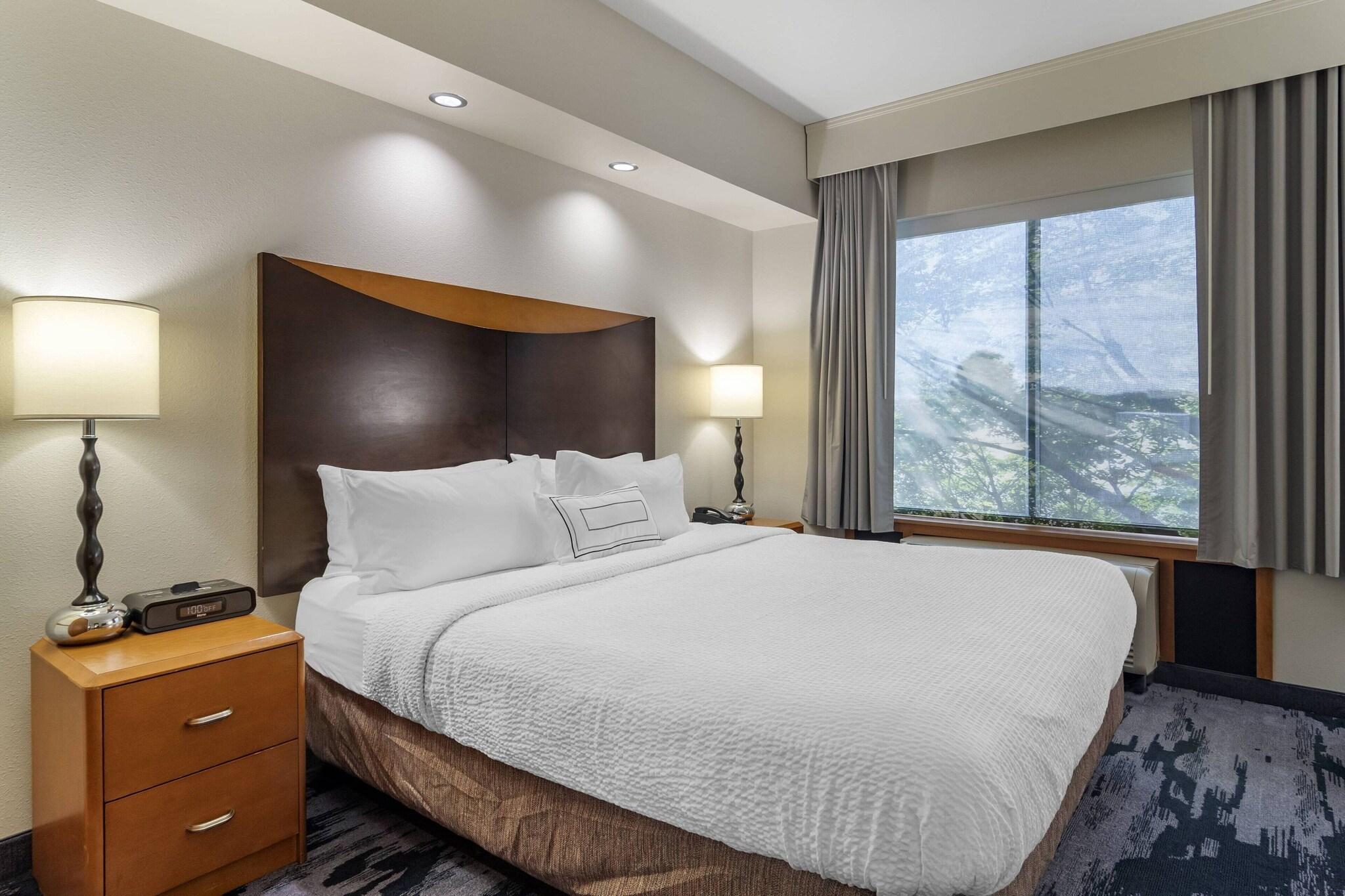 Studio King Size Bed