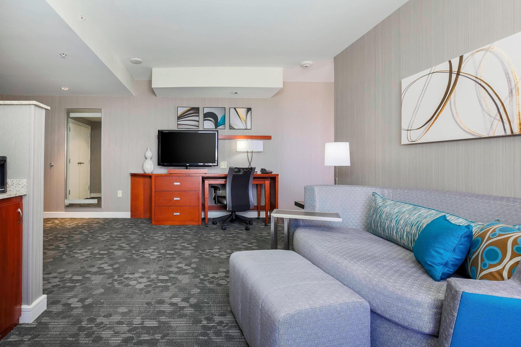 Suite King Size Bed